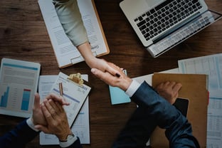 ANSMANN AG erarbeitete zusammen mit All for One Steeb eine passende Digitalisierungsstrategie (Quelle: unsplash/ rawpixel).
