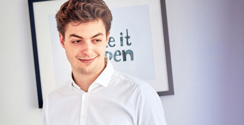 Portrait von Lukas Bauer. bei der Allfoye Managementberatung